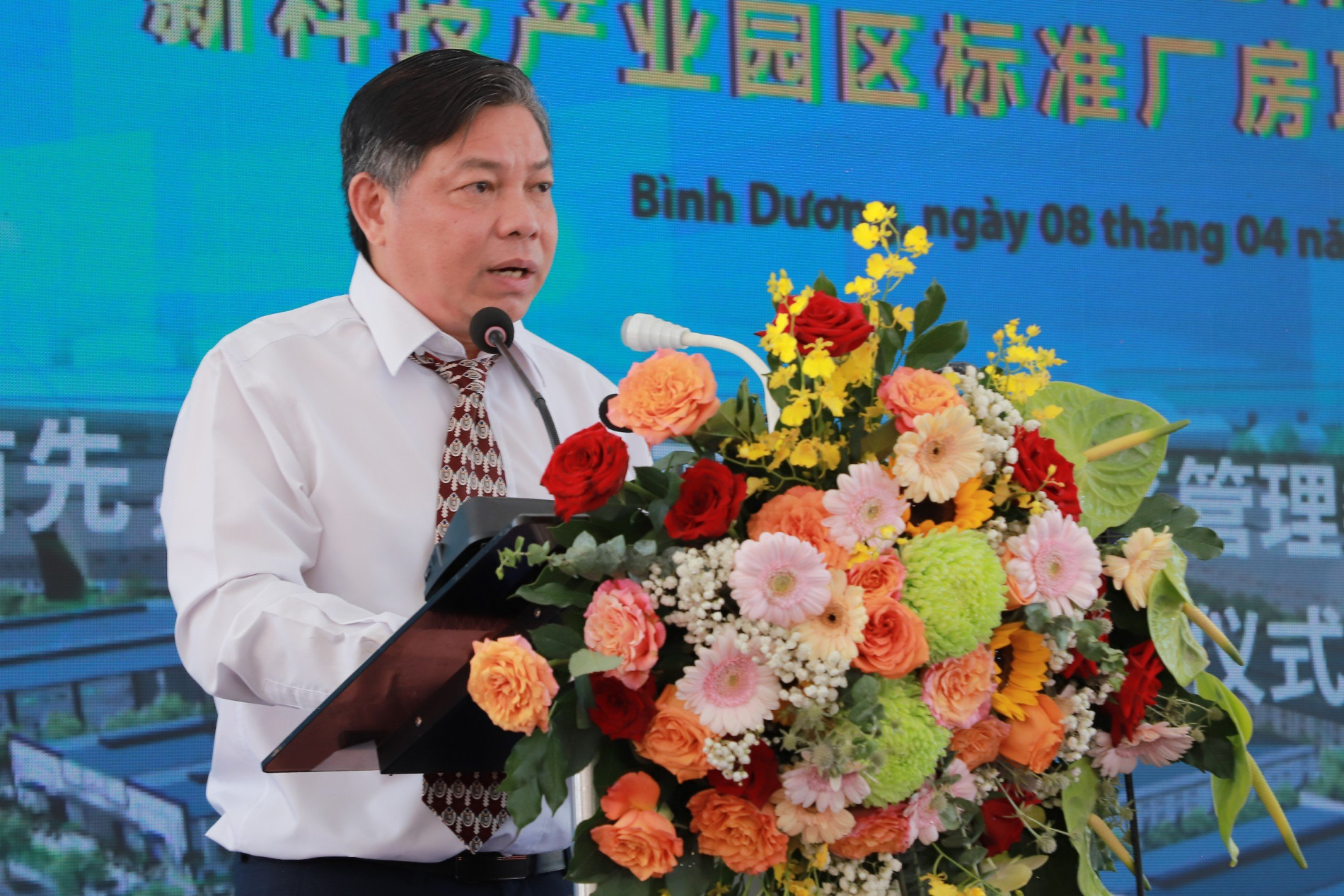 Viet Huong 2 Industrial Park started construction on a 100-factory pro...