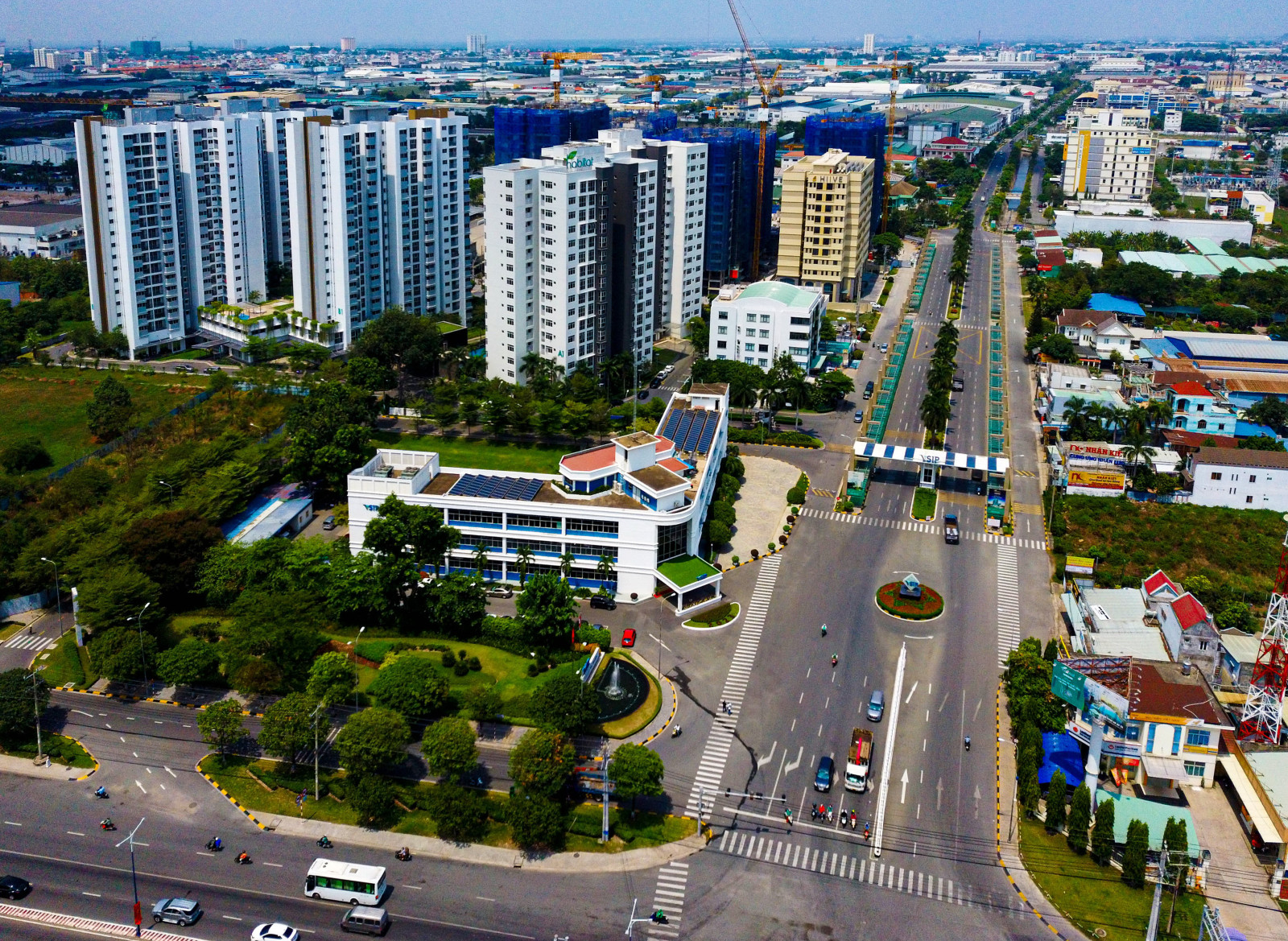 Singaporean enterprises invested 5.4 billion USD in Binh Duong