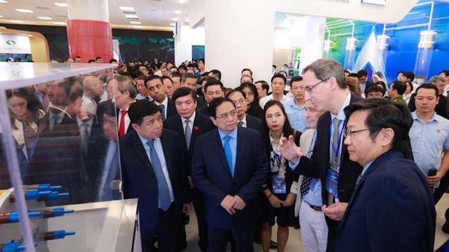 Why do foreign investors visit Vietnam but pour money into other count...